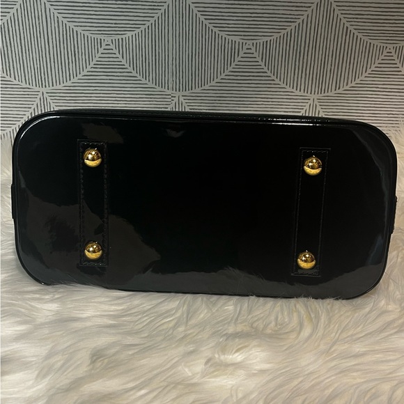 Louis Vuitton Vernis Alma PM in Noir - Picture 8 of 12
